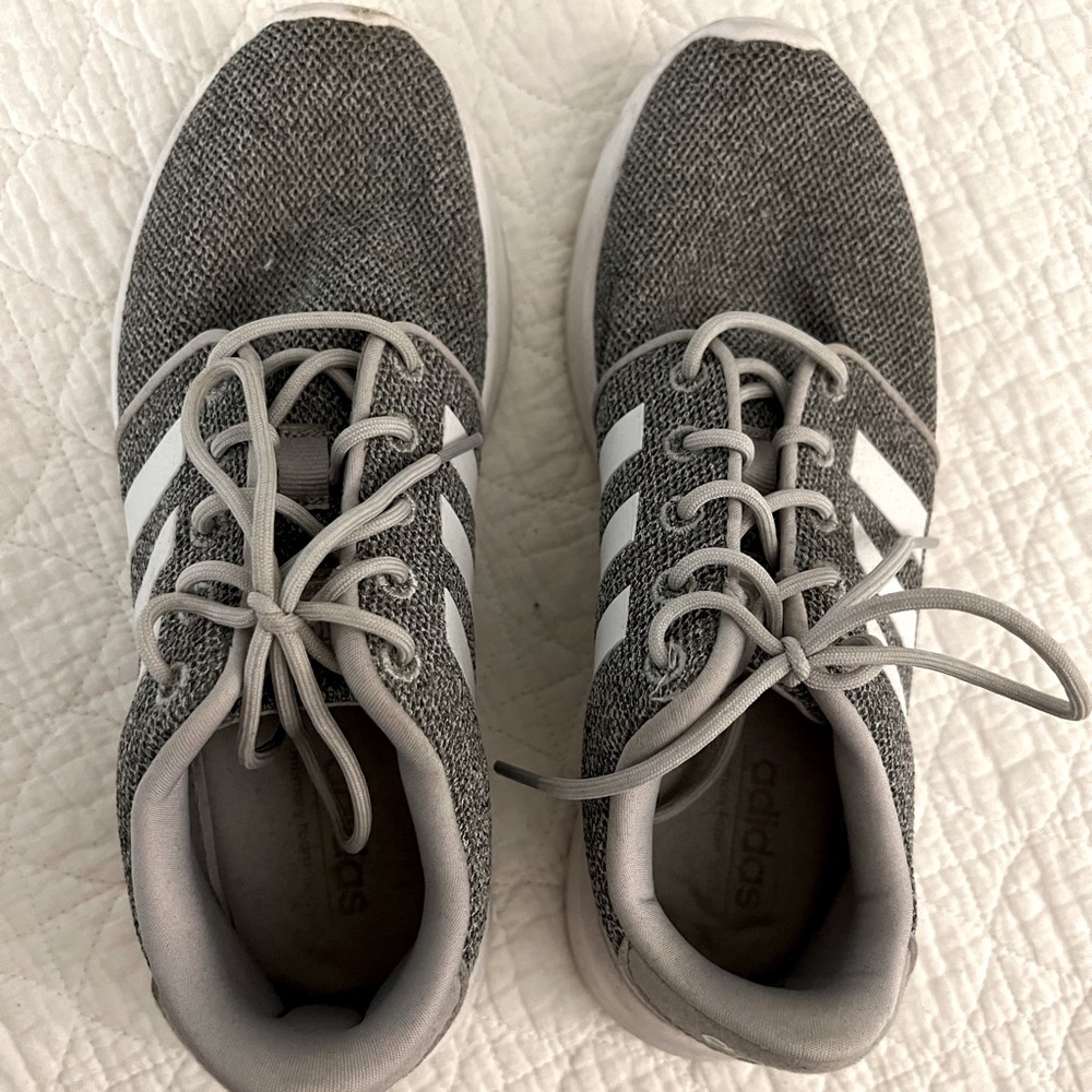 Adidas cloadfoam sneakers